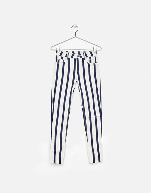 Low waist ripped jeans