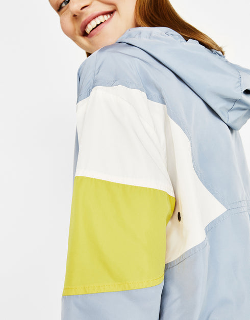 Jacket with pouch pocket