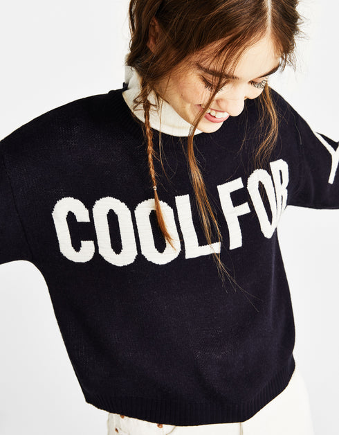 Sweater with slogan